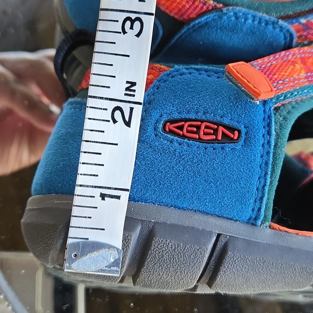 Keen Seacamp Hybrid Water Sandal Size 5